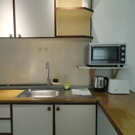 Cozy Near-Beach Apartment - Lazycats' Den Batu Ferringhi Exterior photo