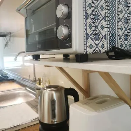 Cozy Near-Beach Apartment - Lazycats' Den Batu Ferringhi Exterior photo